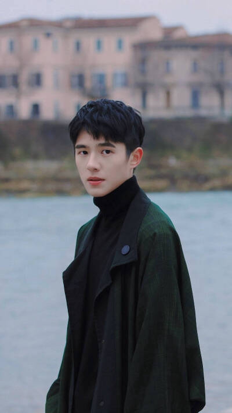 刘昊然